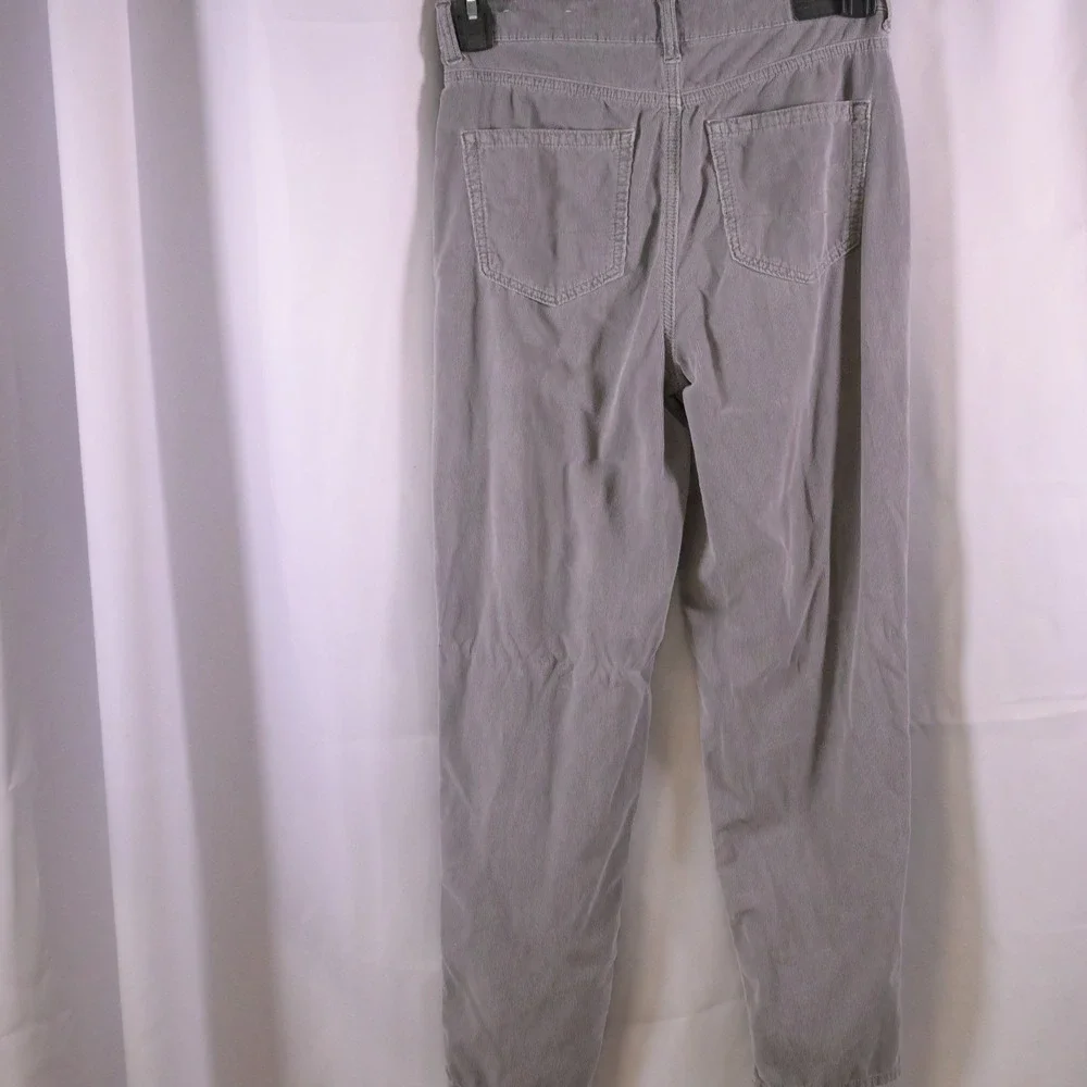 American Eagle Women's Gray Corduroy Mom Jeans Size 4 29x27
